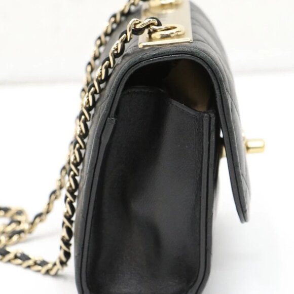 Chanel Trendy CC Micro Clutch with Chain Quilted Lambskin 27740568 - Picture 6 of 14